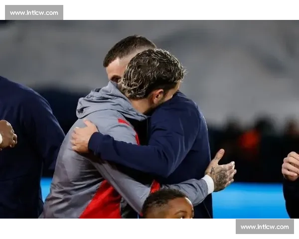 卢卡斯：伤病淬炼与欧冠荣耀的双面赛季