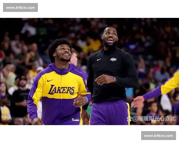 布朗尼休赛期特训揭秘：从发展联盟逆袭到夏季联赛的蜕变之路