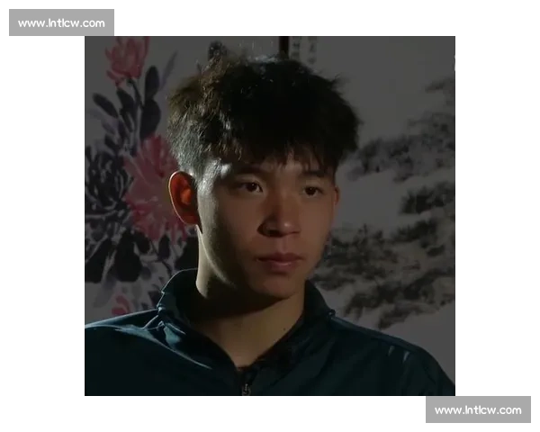 王钰栋挂帅国足东亚杯首秀，00 后新星挑大梁