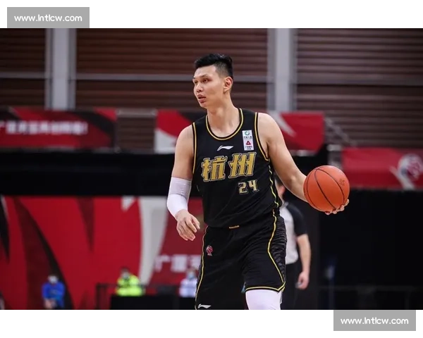 许钟豪铁山靠致亚洲第一后卫报销,CBA 恶汉再引国际争议 许钟豪铁山靠致亚洲第一后卫报销,CBA 恶汉再引国际争议