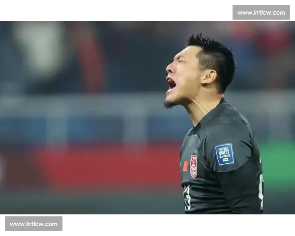 基莱斯 10 球领跑射手榜！单挑泰山防线爆射制胜，王大雷望球兴叹